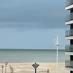 Dzee Frontaal Zeezicht * Koksijde