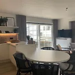 Apartment Dzee Frontaal Zeezicht