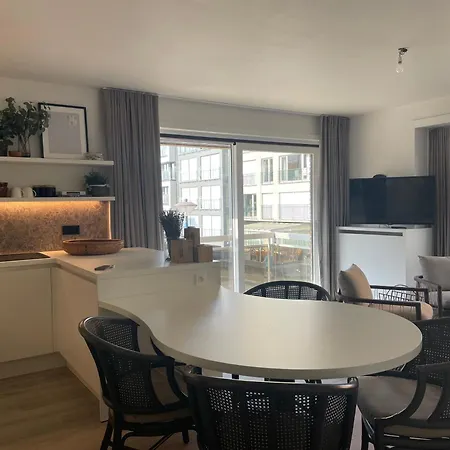 Apartman Dzee Frontaal Zeezicht