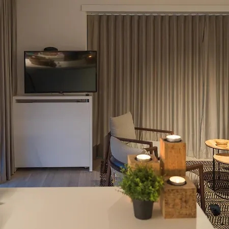 Dzee Frontaal Zeezicht