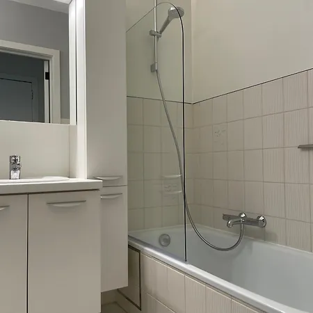 Apartment Dzee Frontaal Zeezicht En Gratis Parking Koksijde