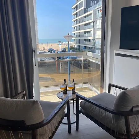 Apartment Dzee Frontaal Zeezicht *